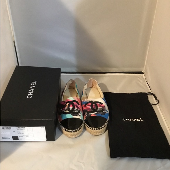 CHANEL ESPADRILLES - Picture 3 of 3